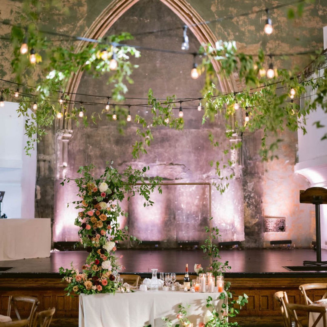 BerkeleyEventTO's tweet photo. A Secret Garden 🌱

This stunning floral installation by @the_wildpansy brought the Berkeley Church to life with climbing, twining vines and wildflowers. 

It held the focus as a backdrop for the entire soiree. 

See it go from reception to ceremony. 

📸 @jeremiedupont https://t.co/9uRjlxBslu