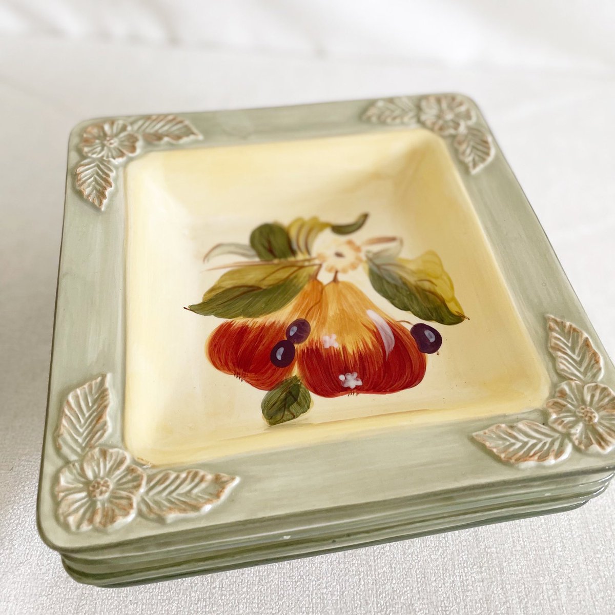 TheVaArtisans's tweet image. etsy.com/listing/152607… #prettyplates #servingplates