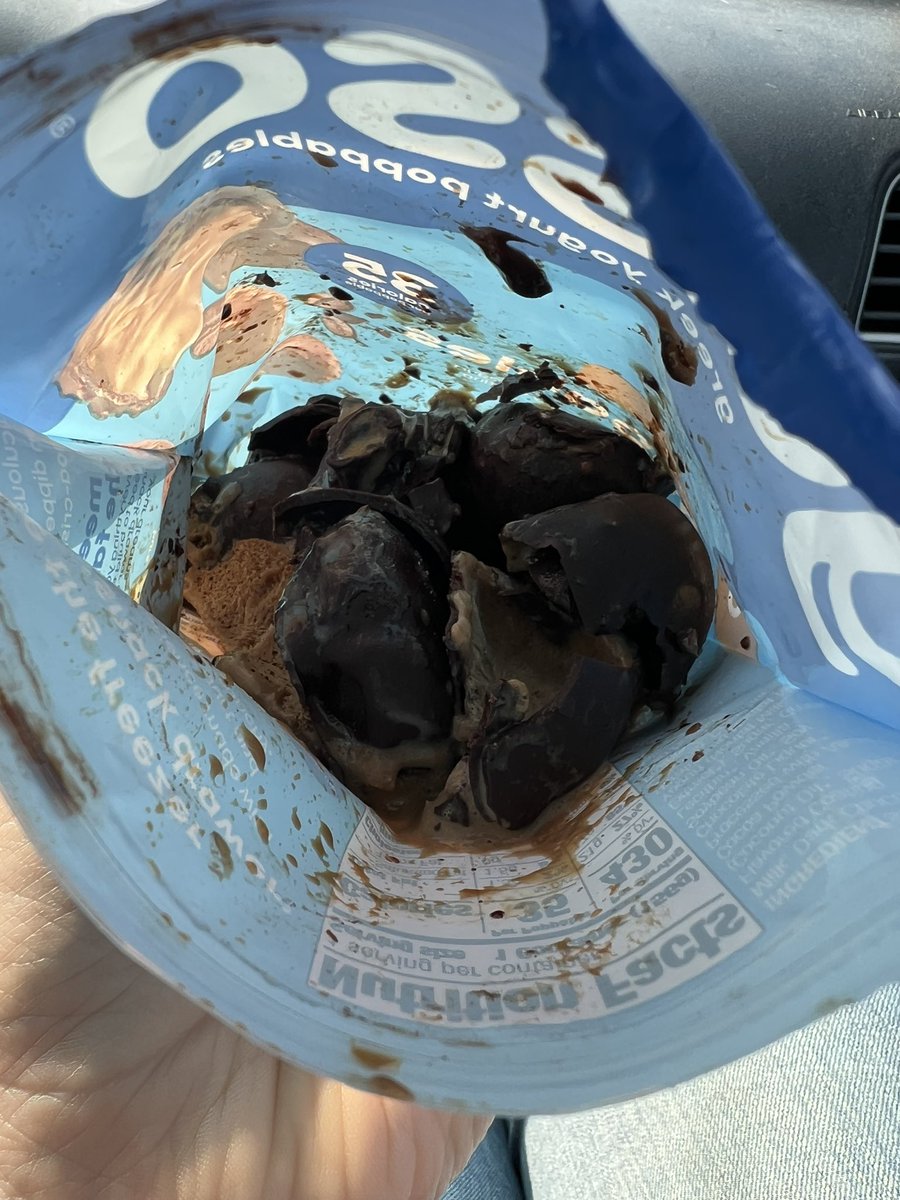 Whoatisashley's tweet photo. Nothing more disappointing than opening a delicious treat and they’re all broken and melted out then refrozen 😫 @yassofroyo https://t.co/0g1x1WFvB5