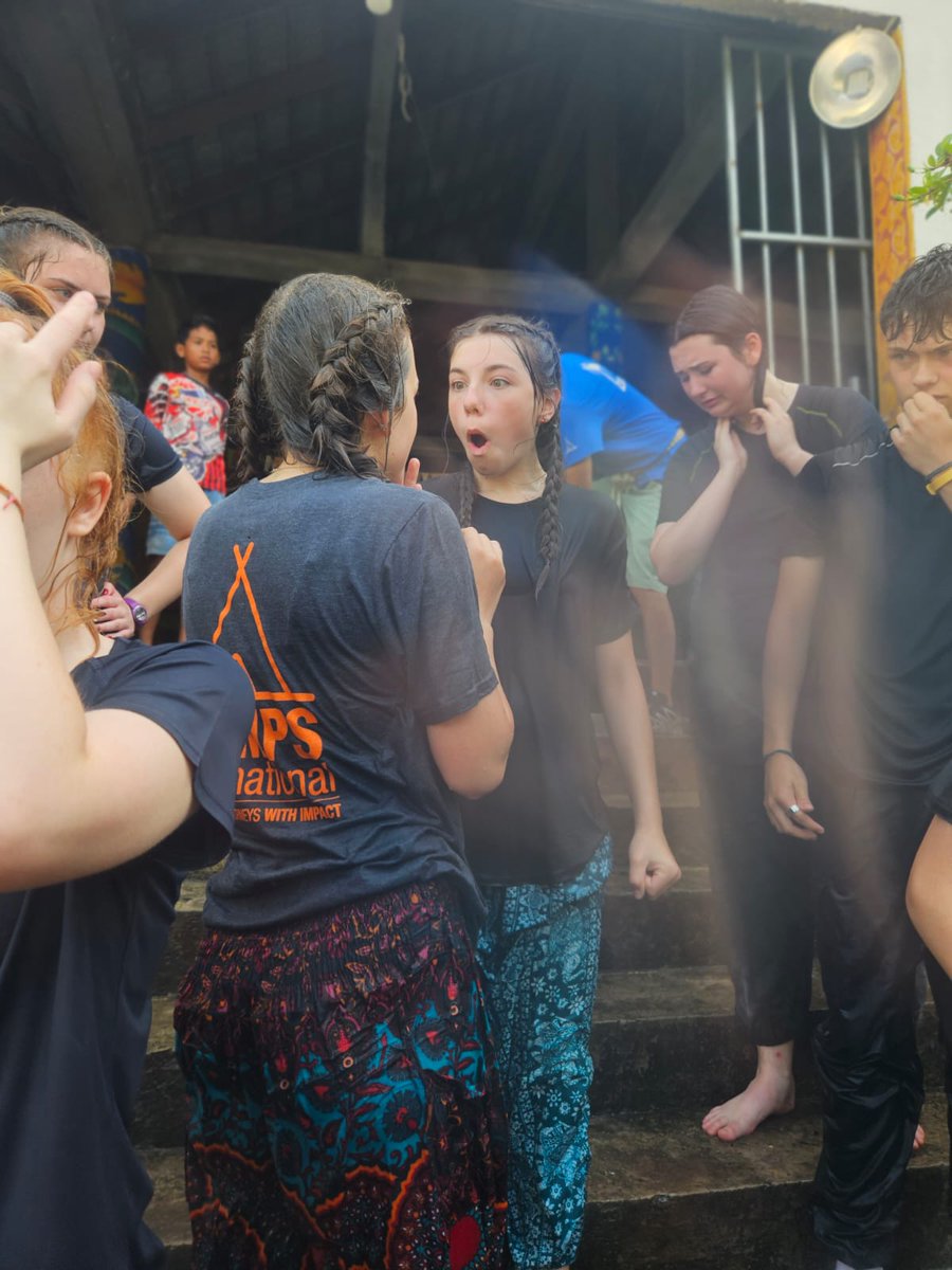 Volunteer students arrived to camp and got blessed by local monks for good luck 💟
#TeamSteang 
#Campseffect 
#Dosomethingamazing 
<a href="/CampsInt/">Camps International</a>