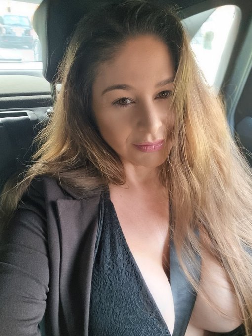 Why do I have to wear seatbelts in the back of a car 😂 https://t.co/gbz9iR8O9c