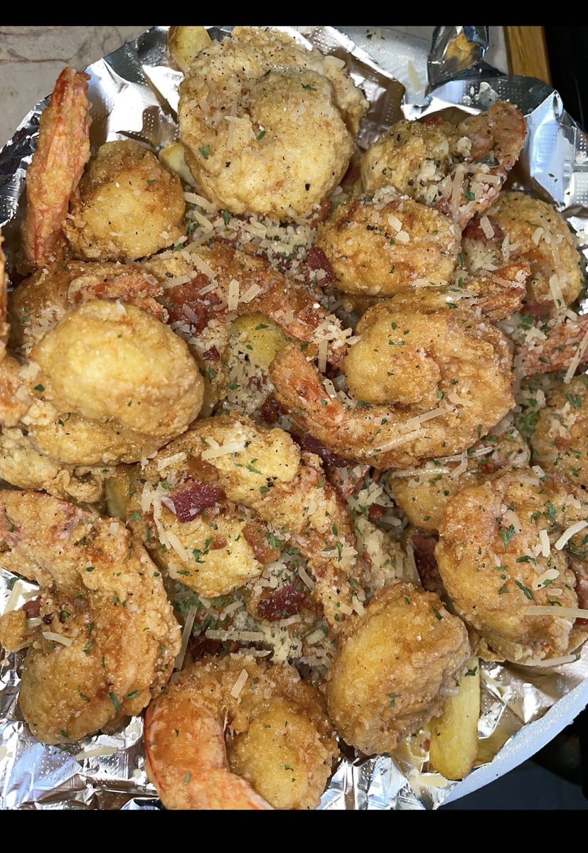JayWhite_5's tweet photo. I DO A LIL COOKING FROM TIME TO TIME. MAKE SURE Y’ALL GET IN TUNE IN THE NEAR FUTURE. (Dm for catering menu/prices) FOLLOW ME ON IG : https://t.co/qjzuDzoD9R https://t.co/qtjMqmvFbb