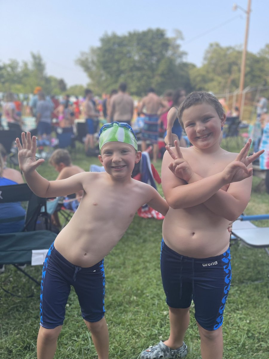 PShuck's tweet photo. Swim meet 5️⃣ #RollDolphins https://t.co/1S0e6OM3pw