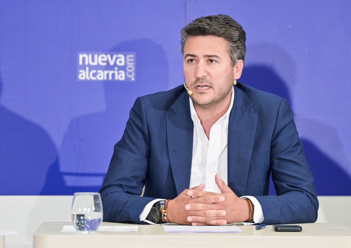 VOX_Guadalajara's tweet photo. 🗣️ Nuestro candidato al Congreso, Ángel López Maraver ha dejado claro hoy en el #debategu del 23J que solo hay una alternativa al Sanchismo.

📺 https://t.co/zrLd7pCS5Y

#VotaLoQueImporta https://t.co/HW81xJoFzR