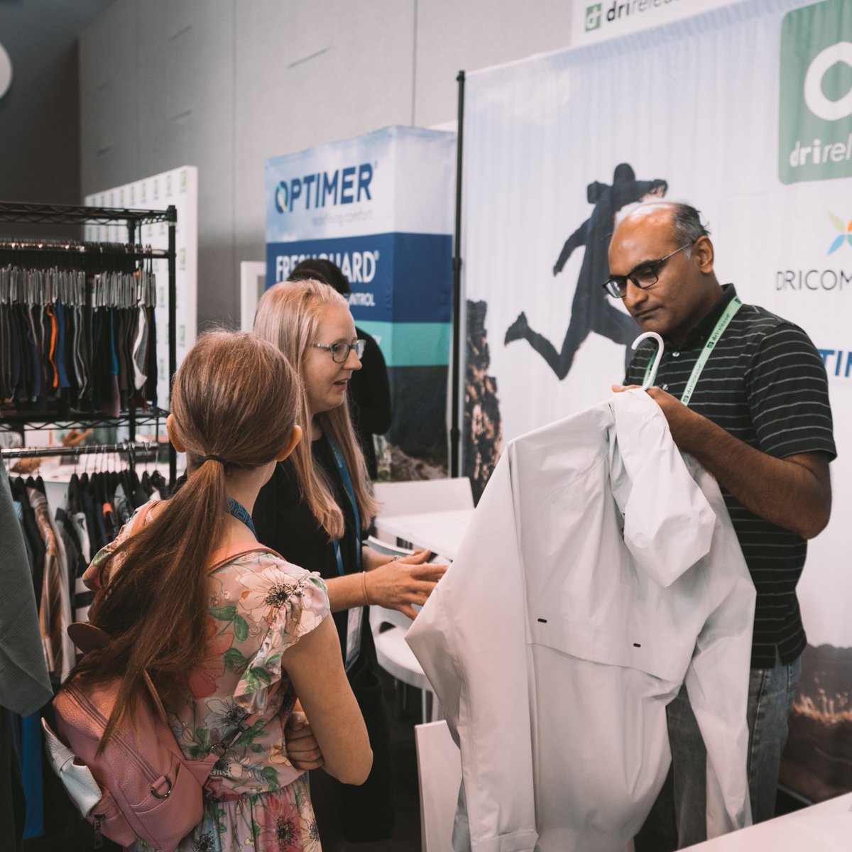 FunctionalFF's tweet photo. Day 1 of Functional Fabric Fair New York was a huge success! ☑️ See you tomorrow for Day 2!
#FunctionalFabricFair #FunctionalFabricFairNY #PerformanceDays #sustainablefashion https://t.co/N97dF0P9i6