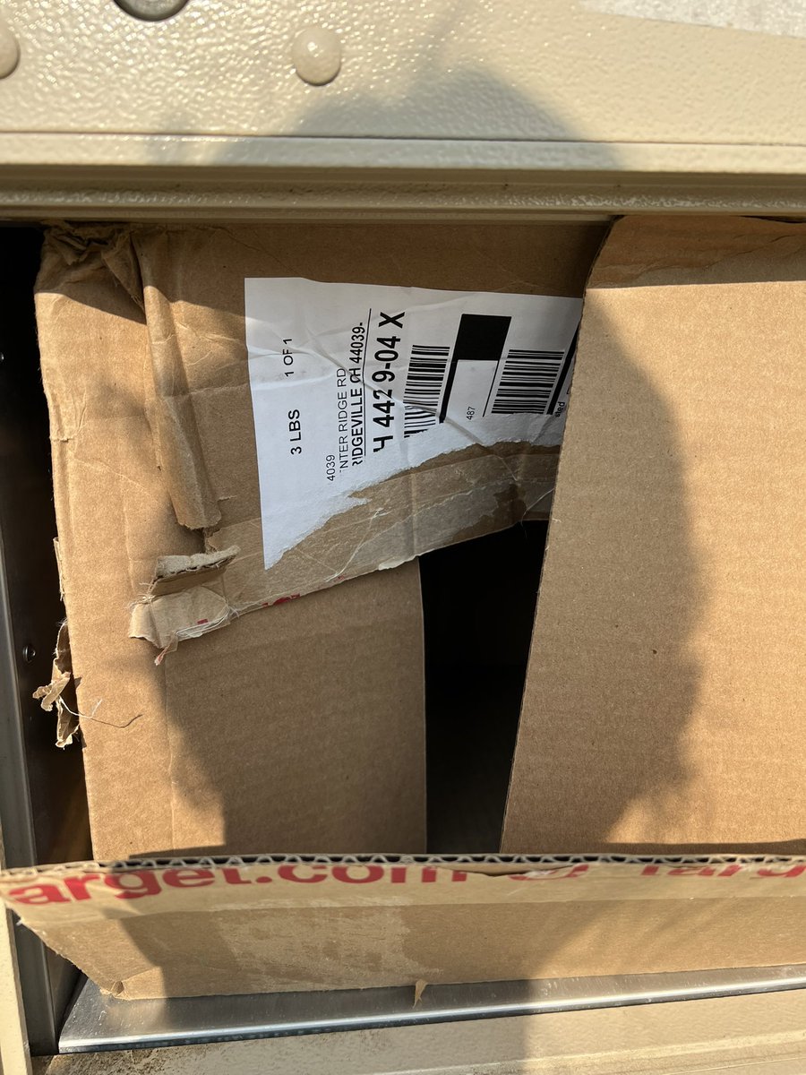marganna14's tweet photo. @USPSHelp can you please tell me if shoving packages into mailboxes is standard practice?!  And to the point where a customer has to break open the box to get their stuff out because they CANNOT get the box out?! https://t.co/cZ6A0gmHih
