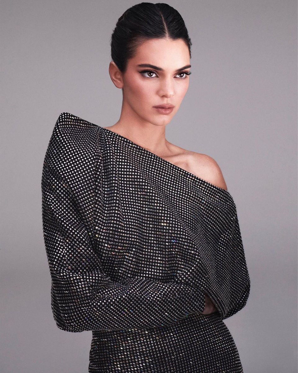 RT @archivekend: kendall jenner x loreal paris https://t.co/MZ9HwoOLw7