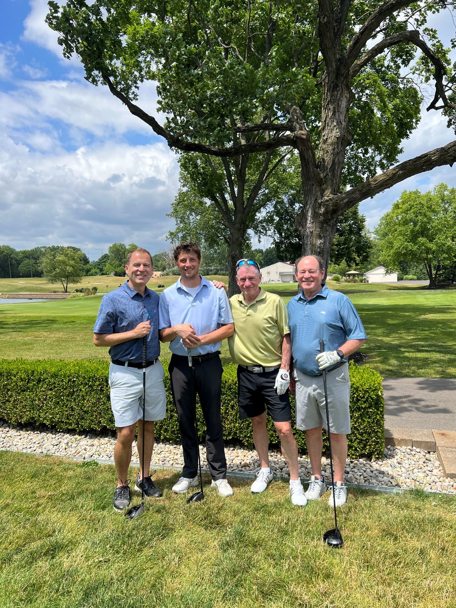 TimOBrienCRE's tweet image. Great day at the recent @NDClubINDY golf outing!

Fantastic guest speaker - @LukeZeller40! [Good...pound the rock.]

Thanks to @jgoodman81, @getphillyyy, &amp;amp; @MeredithAngell for organizing!

#iNDy #NotreDameClubofIndianapolis #NotreDame #PoundtheRock @NotreDame