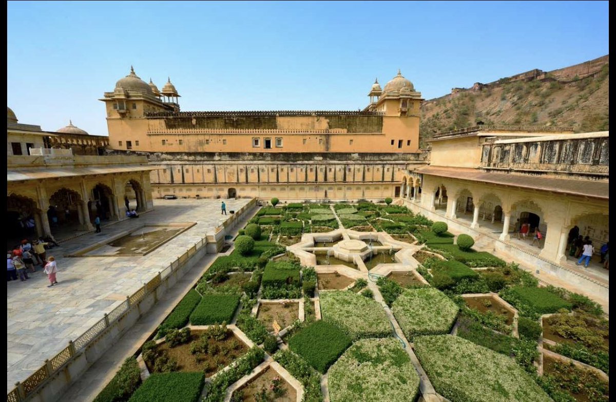 IndianVisaGov's tweet photo. Champaran in Chhattisgarh’s Raipur and Hajra in Bhilai frequently attract large crowds. As you go south, you would find yourself in awe of its temples like the Vithala Temple. #india #visa #online #application #evisa #tourist #business #medical #evisa #indian #travel #holidays https://t.co/pHanPetqPt