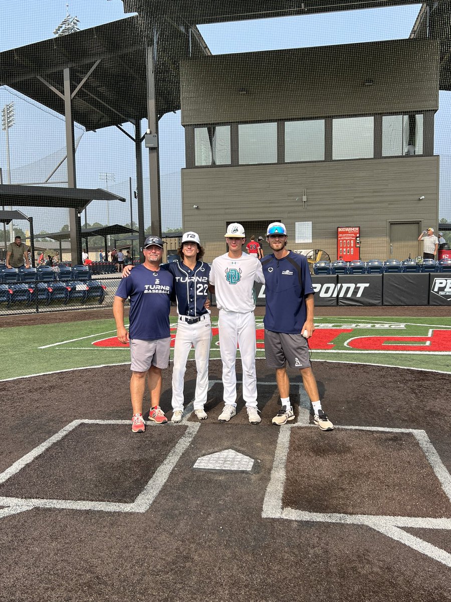 Highland Scots Baseball well represented at Southeast Select Championships at Lakepoint Sports Park these guys meet in the quarterfinals. @HHScotsBaseball @JaceBrooks19 @Hayden_Kline_22