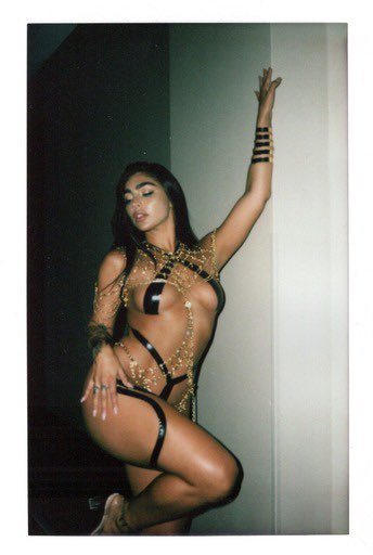 Who wants to collab. https://t.co/feq3i3rkF7