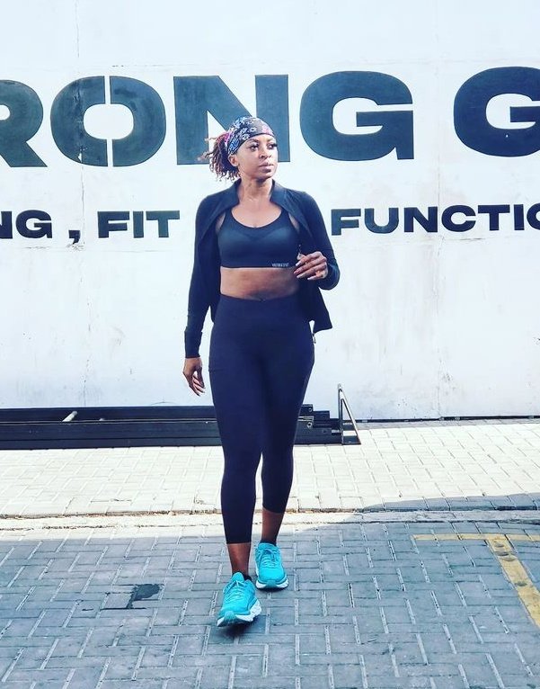 Cici_Spacule's tweet image. .... @HenshawKate Stepping into a New Year like the gym boss that u're🤌 with the most banging gym body to ever exist🔥 

HAPPY BIRTHDAY AUNTY KATE
#KateHenshawAt52
#KateHenshaw