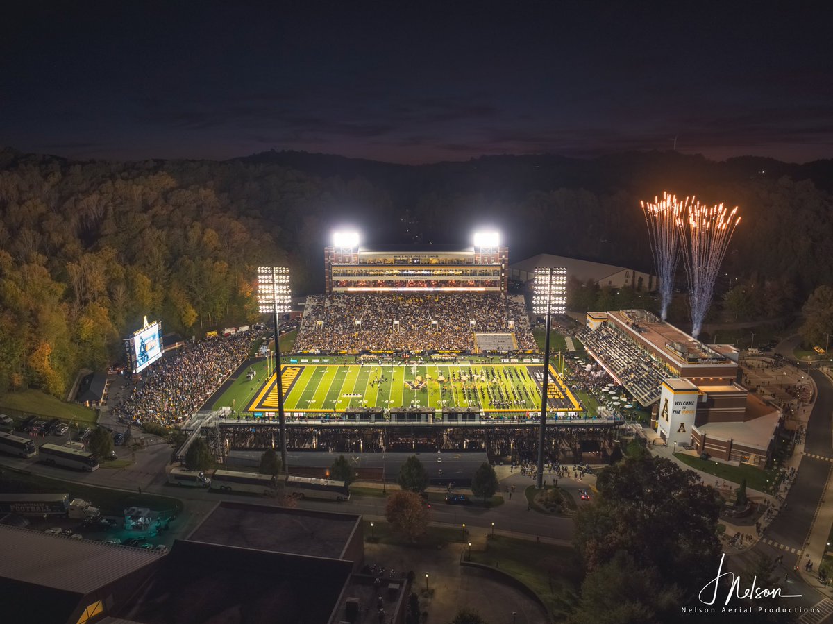 🏆Best G5 Stadium Champion🏆

Kidd Brewer Stadium - Boone, NC

#CFBTwitter chose KBS as the best G5 stadium in the country. Shoutout to all the #GoApp fans who voted as well as retweets from your coaches, AD’s &amp; official App State accounts. Enjoy your victory!

📸 <a href="/NelsonAerials/">Nelson Aerial Pros</a>