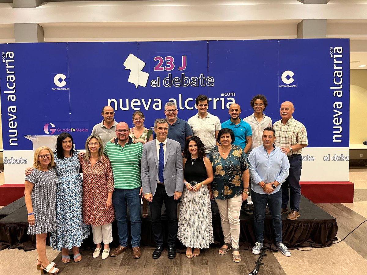 _NachoRedondo_'s tweet photo. En el #DebateGU ha habido un claro vencedor, @AntonioRomanJ, presentando el proyecto y las ideas del @ppopular.

El cambio de Gobierno que los españoles reclaman es posible si unimos el voto en el @NunezFeijoo

#EsElMomento #VotaPP https://t.co/Qg4JIFkdX4