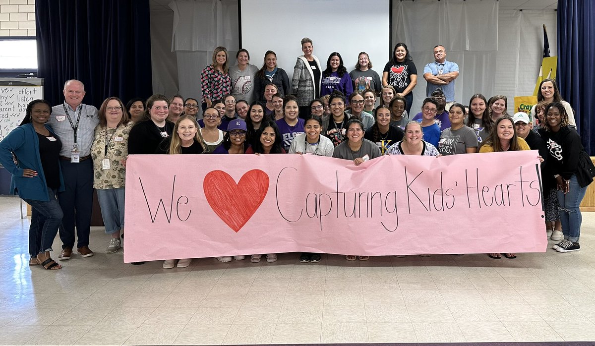 Thank you, @IHeartCKH, for such an incredible training. We are looking forward to using our learning to capture the hearts of all of our students! 💜 #OTOTOF #RunYourBestRACE
