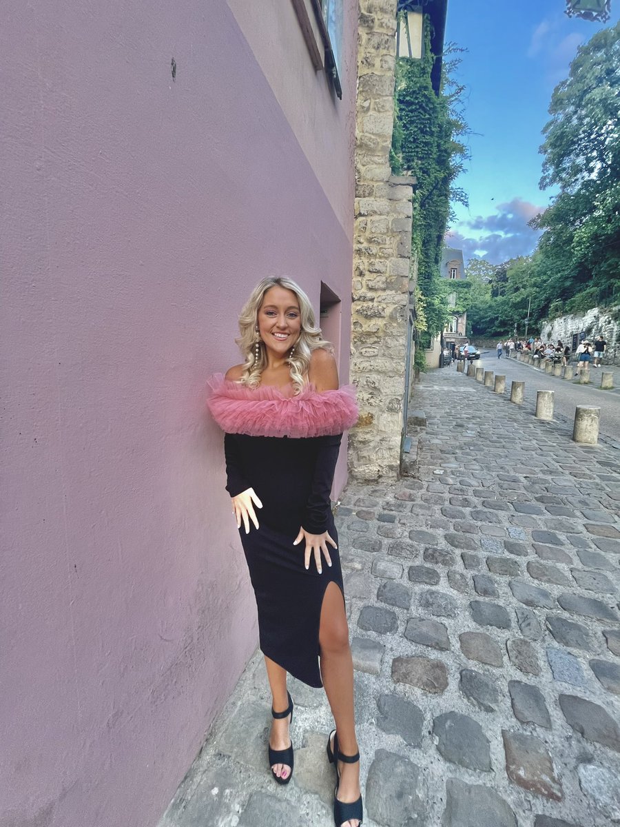 JMAC1510's tweet photo. Paris fits! https://t.co/knuYcZOKF2