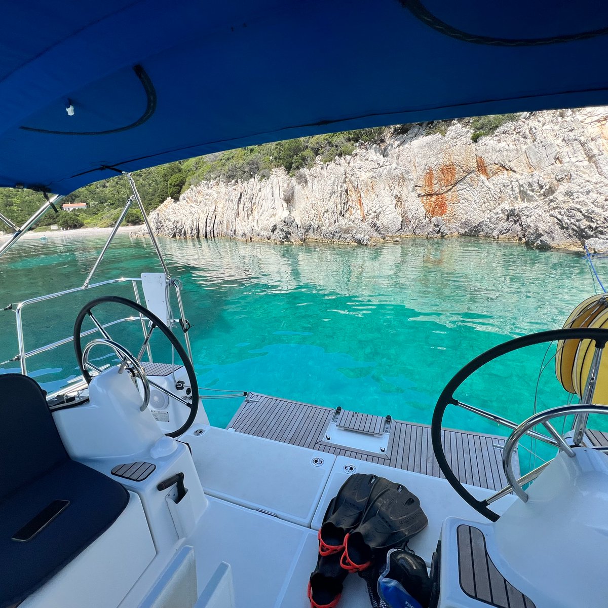 The possibilities are endless when you have the freedom and flexibility to set your own itinerary.🗺️⛵️

📸 Simon O.