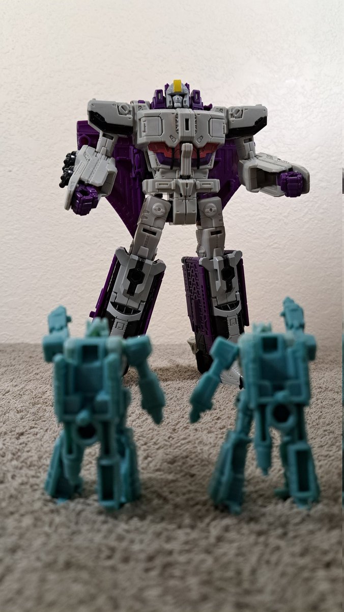 Goodfella7817's tweet photo. #theflamethrowertwins and #astrotrain Part 1 😁
#Transformers #decepticons #Balance #balancingact #strength #letsgo https://t.co/Cvmhb6ZFWl