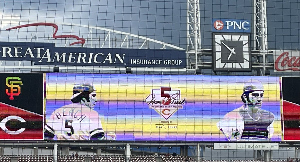 WM_Warriors's tweet photo. Congrats to @JordynWycuff‼️
💛🖤🥎🖤💛
Deservingly and impressively becoming the second in three years to represent @SoftballWatkins (@MadisonJellison) by being recognized with the Johnny Bench Award as Ohio’s best HS Softball Catcher at tonight’s @Reds game.  
#BenchAwards https://t.co/wht486rGCz