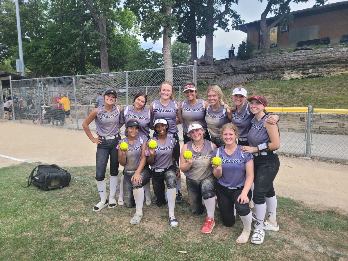 Kansas Classics (@classicsfstptch) on Twitter photo Ks Classics raining bombs in WFC in KC!
Stephanie, Julia and Emma today!
<a href="/ThomasE2024/">Emma Thomas</a>
<a href="/ScoutSftball/">Bob Snavely</a> Ks Classics raining bombs in WFC in KC!
Stephanie, Julia and Emma today!
<a href="/ThomasE2024/">Emma Thomas</a>
<a href="/ScoutSftball/">Bob Snavely</a>