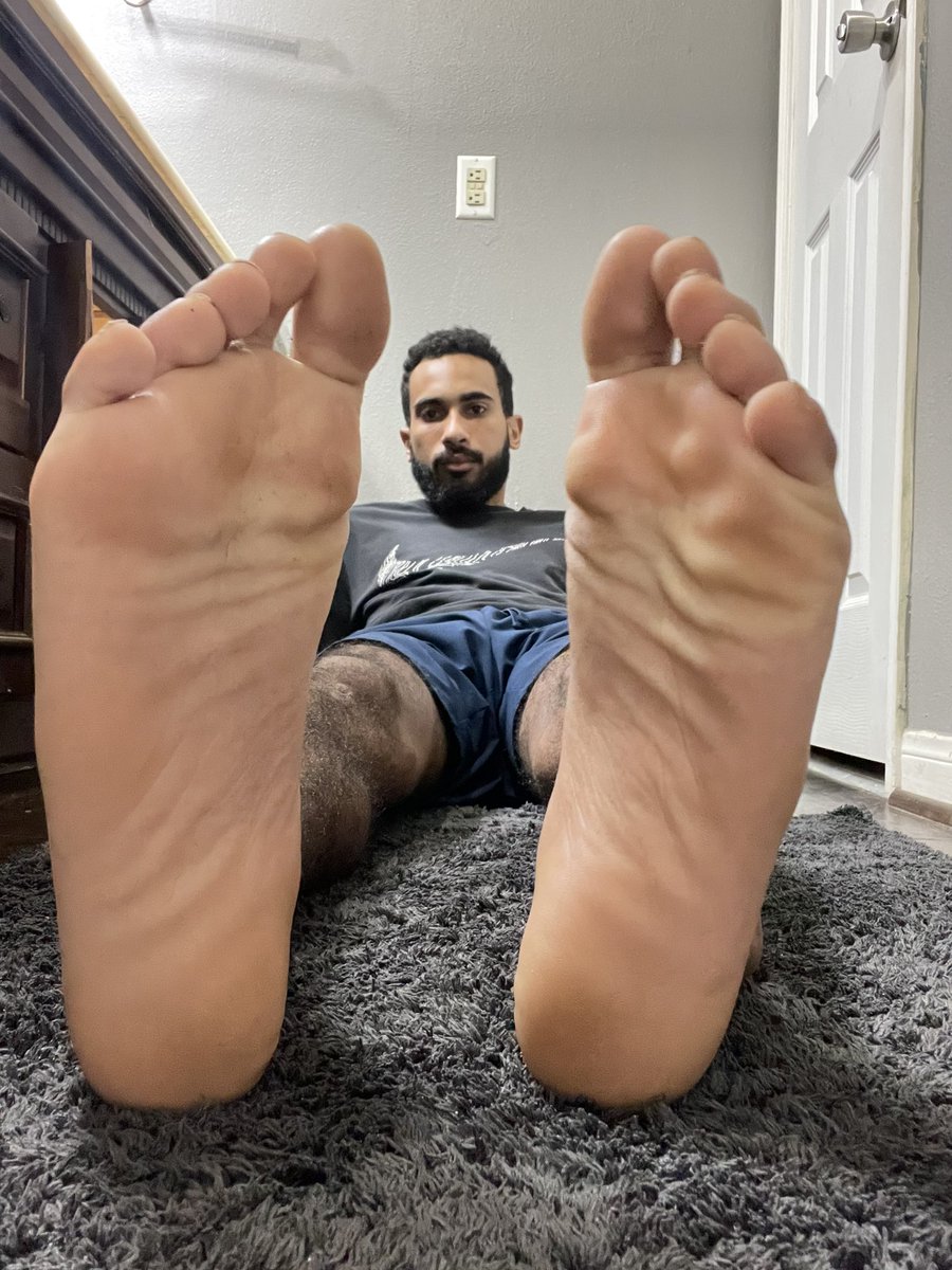 masterjah7's tweet photo. Get your popper out it’s time to goon pigs! https://t.co/YZw1q7hAh9