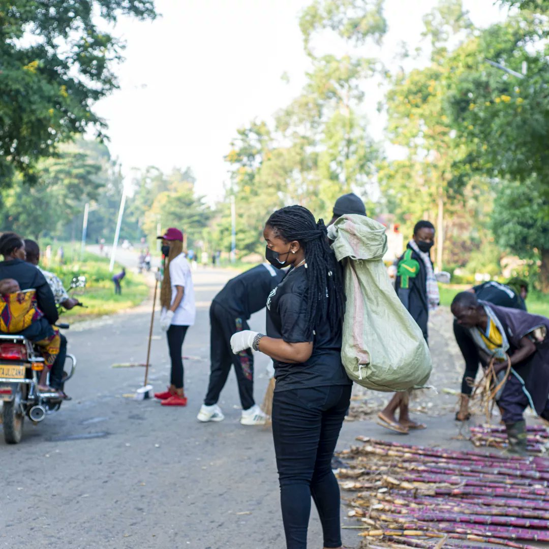 FVithuku's tweet photo. Retour en images sur la dernière action de la Génération Solidaire... Merci à tous les bénévoles qui se sont impliqués! 

Tunapenda BENI yetu, tusitupe buchafu oyvo ovyo, si vile???

L'intégralité sur ce lien https://t.co/kKaN9spVxm 

KilaloPress BRASIMBA Virunga Alliance https://t.co/9jrhiSregH