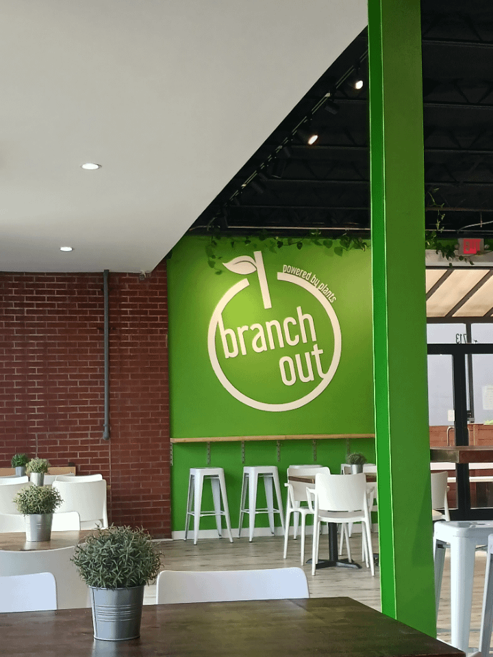 NordischePost's tweet image. Das Logo des Restaurants Branch Out &quot;powered by Plants&quot; repräsentiert das örtliche gf/vegane Restaurant und spiegelt seine Liebe zur pflanzlichen Küche wider. 
tinyurl.com/2qbhxffm
#Branch #BranchOut #des #eine #gfveganen #gfveganen #Hommage #Liebe #Logo #Neues #örtliche...