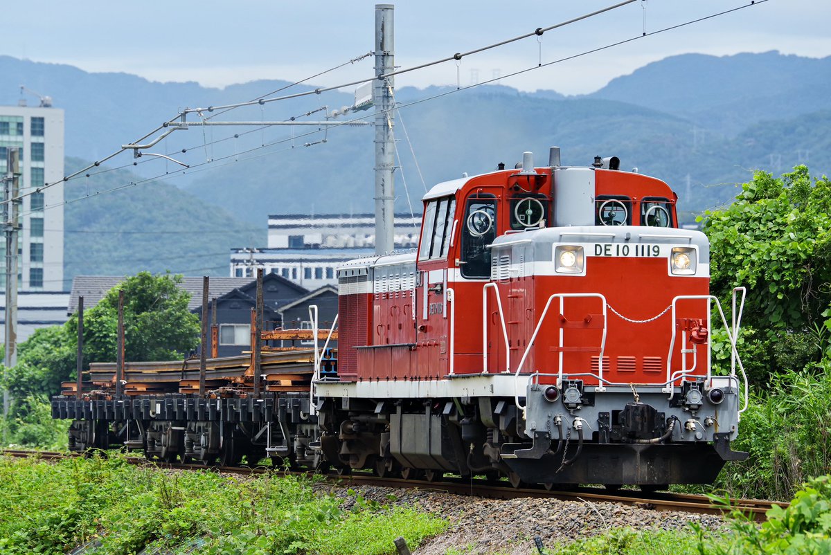DMH17C_'s tweet photo. 2023/07/19
工9571レ〜工9520レ
小浜工臨
DE10 1119号機(敦賀までDD51 1192号機)+チキ2車(積載...50N×25M×26本) https://t.co/8Ek4teauKr