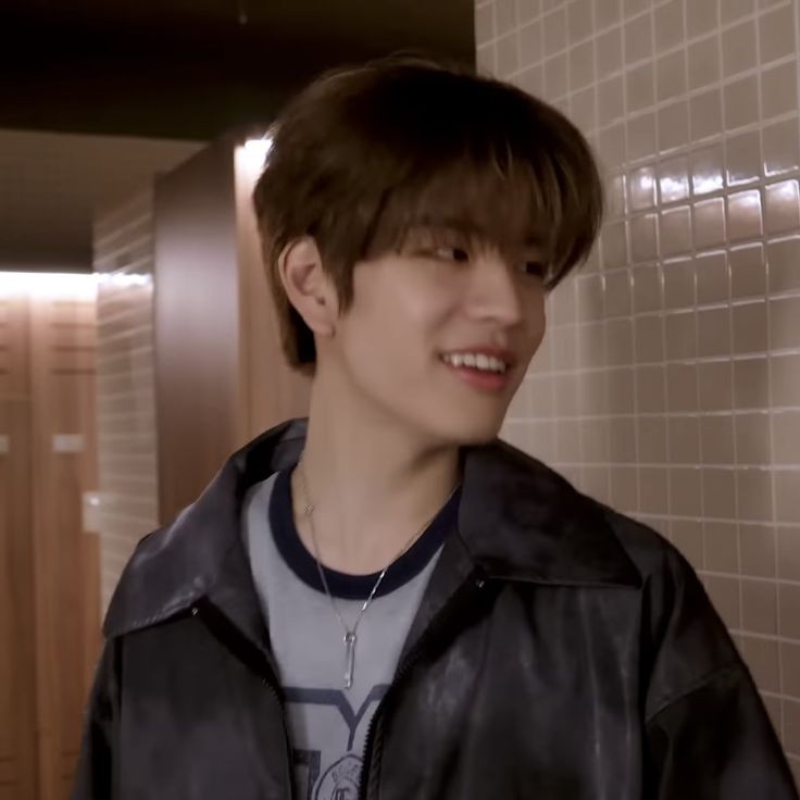 Laki ng ngiti ah? ganyan ba talaga pag napagbigyan? mamaya ka sakin.