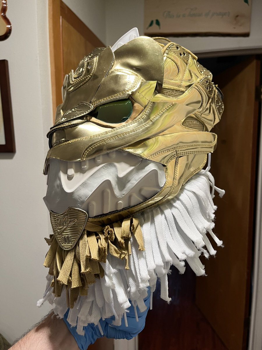 medal_ghost's tweet photo. All thanks to your support and my deadly #Bullheaded Reaper, I was able to take home the #Moonring2023 grand prize! A #sneakermask by the king himself @freehandprofit
Dreams do come true. Thank you to everybody that voted. THANK YOU @freehandprofit and @THE_FREEVERSE 🙏 https://t.co/EfNlcvaNzl