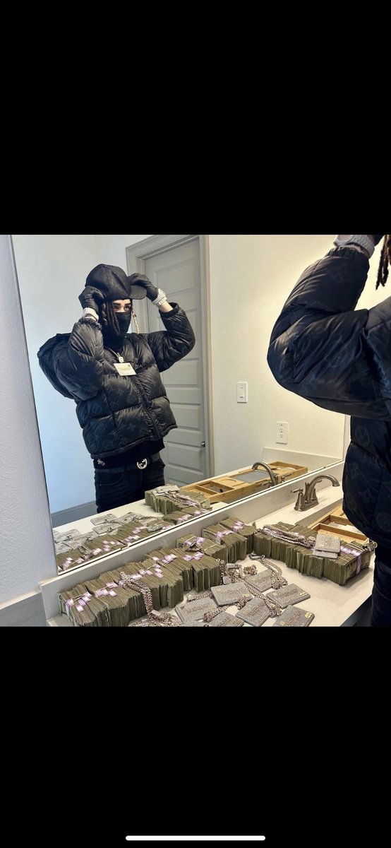 papemadezay's tweet image. Sad to say it but Punchmade Dev prolly goin to prison. Twitter “locked” my account after posting a snippet of his new song. Today it was taken down everywhere online. Bro was too open with all of fraud and he gonna get his homies got too #punchmadedev #punchmade #newtwittersucks