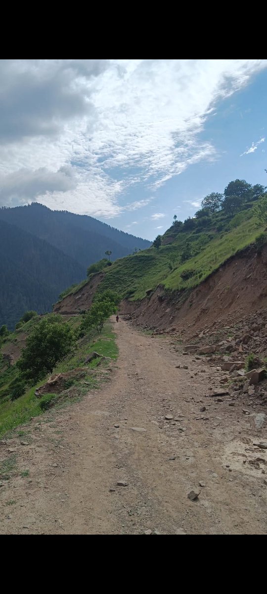 RisingKashmir's tweet photo. #Bandipora’s #Veven village #grapples with several #challenges, say #locals
Reports @shafat__malik
@dcbandipora
@dicbandipora
https://t.co/PBl5BXvNWT https://t.co/o8tZlqOzKG