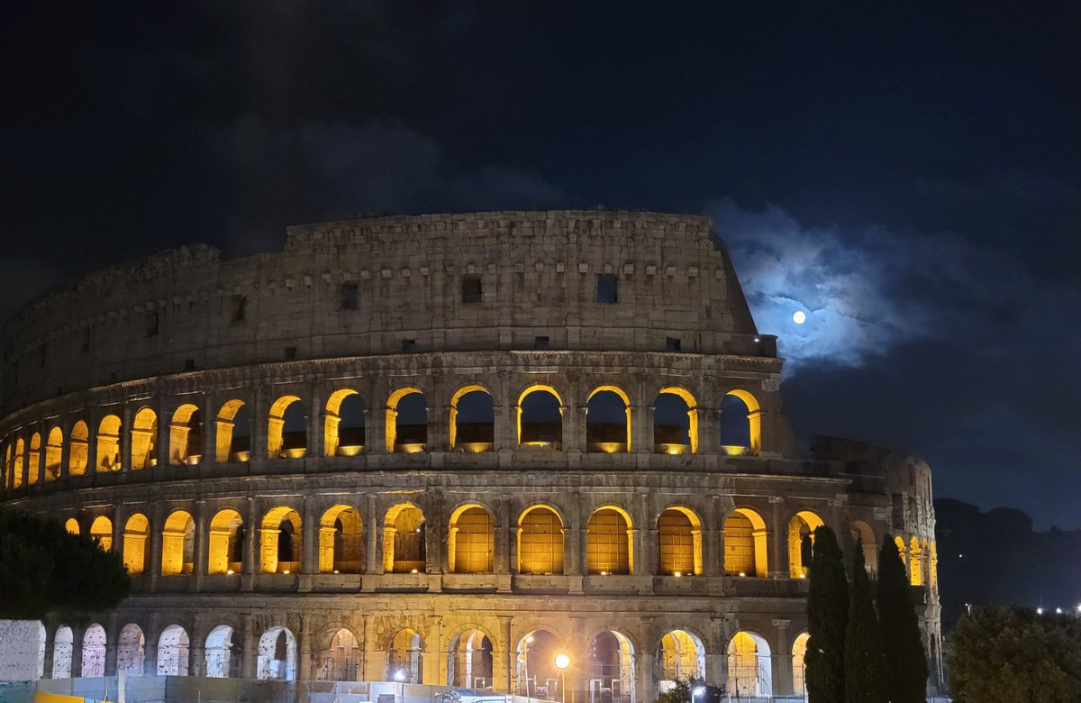 NurseKaylee's tweet photo. So I went to Italy a couple weeks ago.....and it was so freaking beautiful 🤌  

#italy
#travelphotography https://t.co/etP7ooAyo1