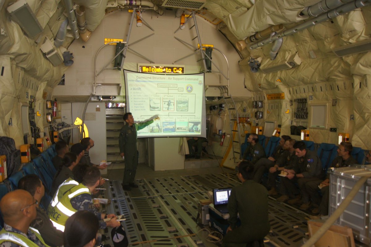 asc_jasdf_e's tweet photo. #MobilityWarriors !
2nd Tactical Airlift Group with C-2 and @AusAirForce No. 36 Squadron with C-17 discussed many aspects of airlift at RAAF Base Amberley. The reach of #ASC assets connects the community of air mobility ensuring that together, we support #FreeandOpenIndoPacific . https://t.co/K73SQCwMpM