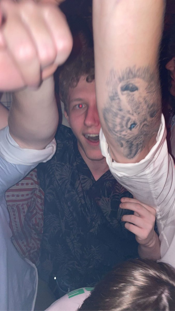 hprl_'s tweet photo. @matsgrey_ @ItsEjby Updatet pic, hes good https://t.co/LZSv4Y7UJt