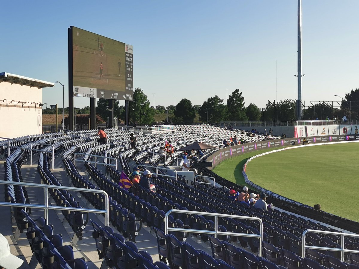 PeterDellaPenna's tweet photo. Big difference between last night's raucous 7,200 sold out crowd cheering on @TexasSuperKings and 24 hours later in Grand Prairie. Only about 500 fans inside for the start of play between @LA_KnightRiders and @SFOUnicorns for the final night of round one of @MLCricket in Texas. https://t.co/2NsPj5CdiD