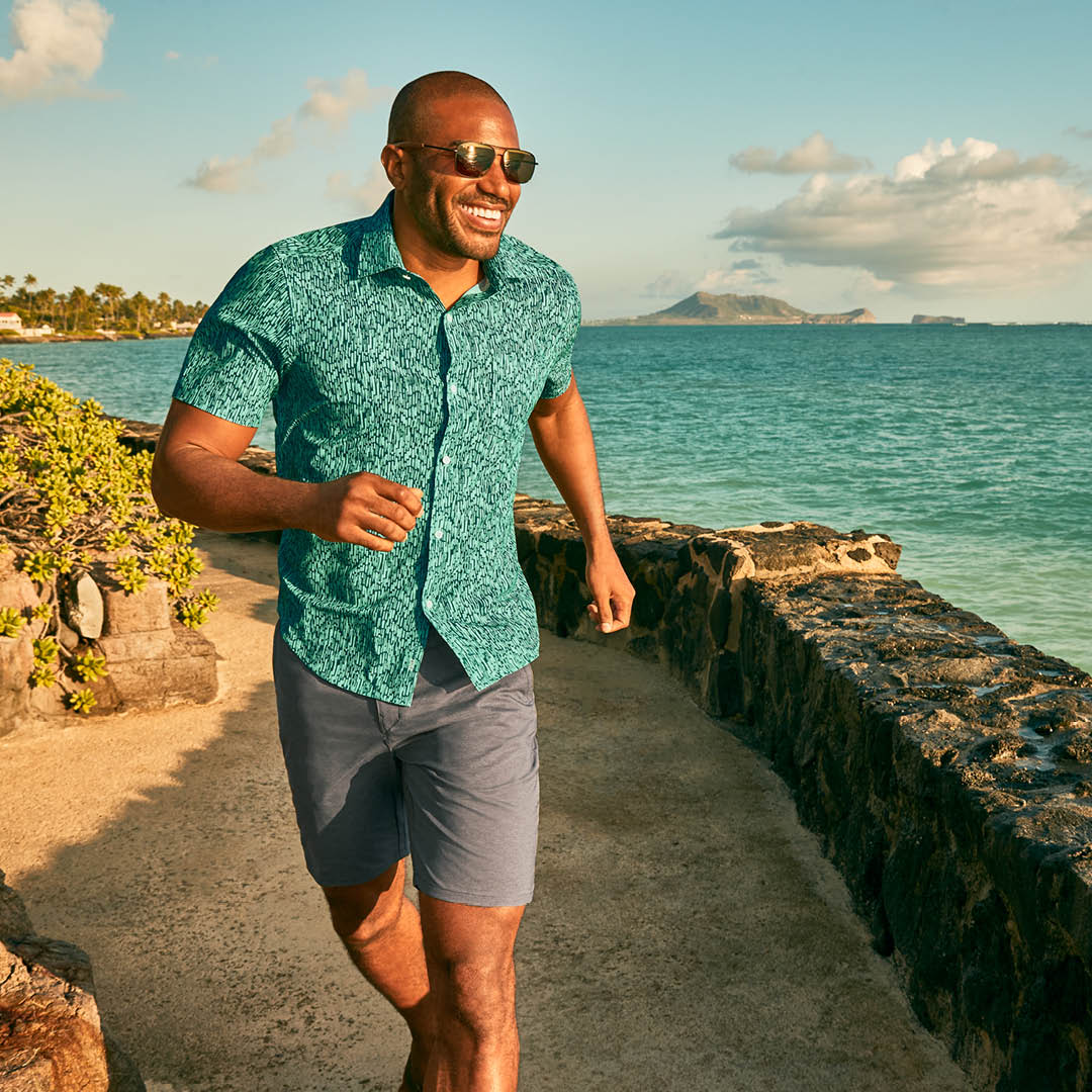 ShopTheFoursome's tweet photo. Hey bargain hunters! Our summer sale is on now. Save 25% a huge selection of your favorite clothing brands. https://t.co/fCIMPjmpCG