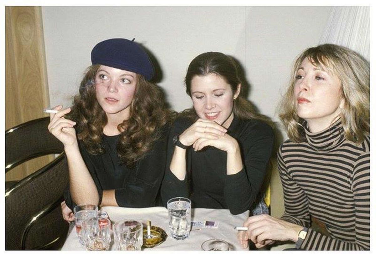 RT @jlilleyok: Amy Irving, Carrie Fisher and Teri Garr at a dinner party in New York City, 1977. https://t.co/DRIRf07zJB