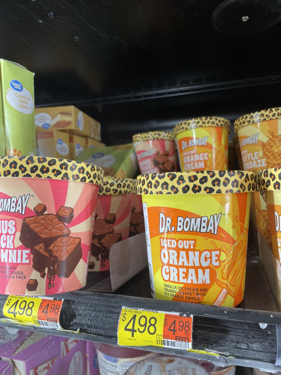 BoredApeGazette's tweet photo. CHECK IT OUT » @SnoopDogg’s @DrBombaySE Ice Cream Is Now Available At @Walmart https://t.co/65ItTuSpP2