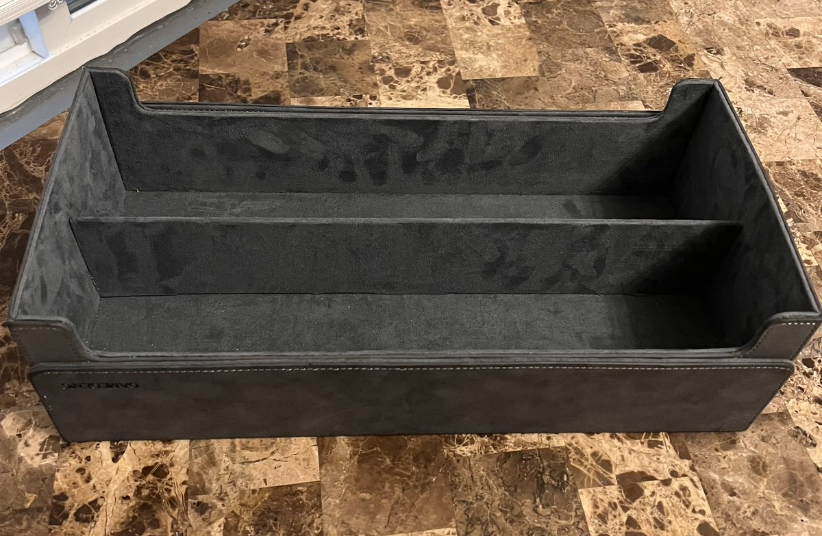 🎉Giveaway time🎉

I’m giving away my Gamegenic 1100+ card Dungeon! I’ve had it sitting in my storage for some time and don’t really have a need for it anymore so I’m sure someone else can put it to good use! 

Retweet and follow to be entered into the giveaway. Ending 7/22 @ 9AM