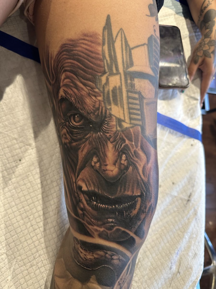 cocobaby's tweet photo. New leg piece. Almost have the sleeve complete 💪🏽 https://t.co/JQdou4s2ni