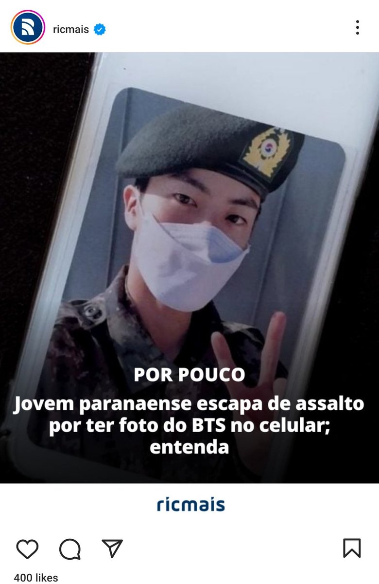 seokjin_updates's tweet photo. 📰 [ NEWS 07/19 ]

A 21-year-old girl from Paraná escaped a robbery by carrying a photo of singer Jin, from the South Korean group BTS, on her cellphone case.

Young Natali Vitoria Ramos Reis told RIC Mais in an exclusive interview that she was leaving the course at night in São José dos Pinhais, in the Metropolitan Region of Curitiba, and was at the bus stop when she was approached by the criminal.

When he managed to take the cell phone from my hand, he turned the device over and looked at my case where the photo is. He must have thought 'hey, her boyfriend is in the military, I'm not going to steal it', said Natali. The student said the assailant returned the cell phone and ran away.

🔗: https://t.co/4xGCabPd8P

#BTSJIN #방탄소년단진