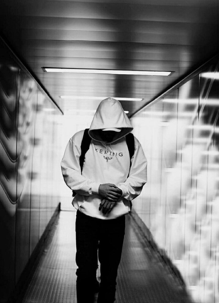 shinicha0504's tweet photo. Trust your way and stay with you. #李易峰 #LiYifeng #LYFENG #lyf #リーイーフォン #이역봉 #หลี่อี้เฟิง #LýDịchPhong #loveyouforever https://t.co/gyfAlueVBf