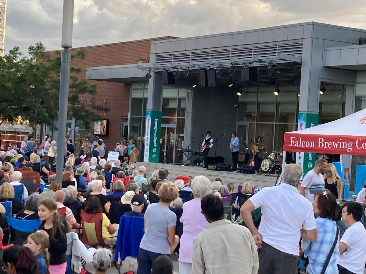 lisaforajax's tweet photo. I love Music in the Square! Great performance by Beatlemania Revisited! Next one: Fiddlestix on Aug.1st #ajax #PBSquare #summerinthesquare https://t.co/9WKK8u12wz