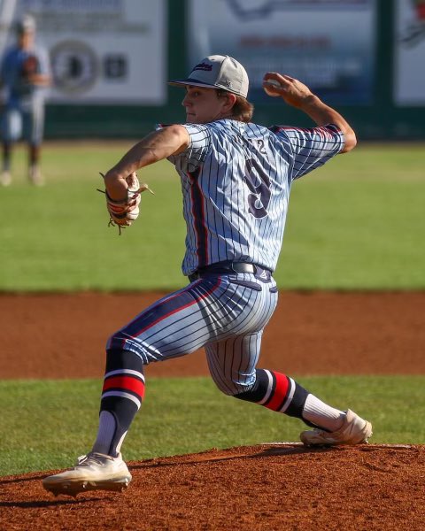 Aaron Fuzesy tweet media