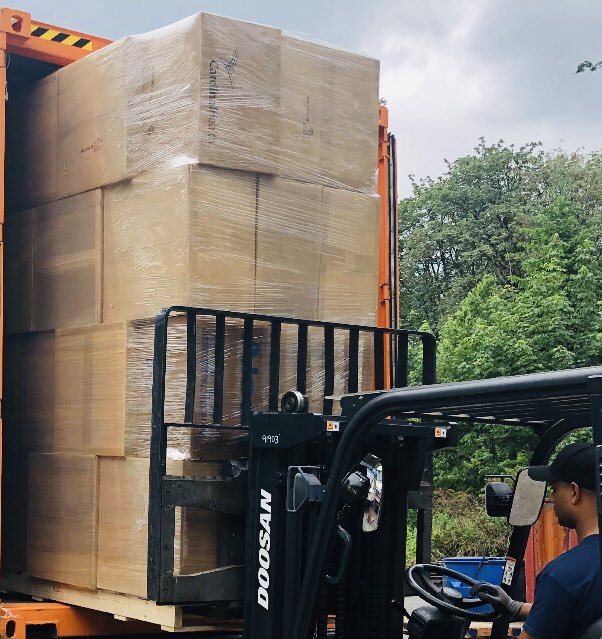 defendukraini's tweet photo. FUN FLASHBACK!
🇨🇦♥️🇺🇦
June 20 2022
Packing our 1st container
#ProjectHawkeye
200-bed Nato field hospital
North Vancouver to Ukraine
August 2023
Packing our 6th 40ft sea can
#ProjectPadre
1 ton #ProjectInvictus
Wheelchairs etc
5 tons #ProjectPescatore
Fish nets etc
Kyiv Bakhmut https://t.co/TEaQtNSNQc
