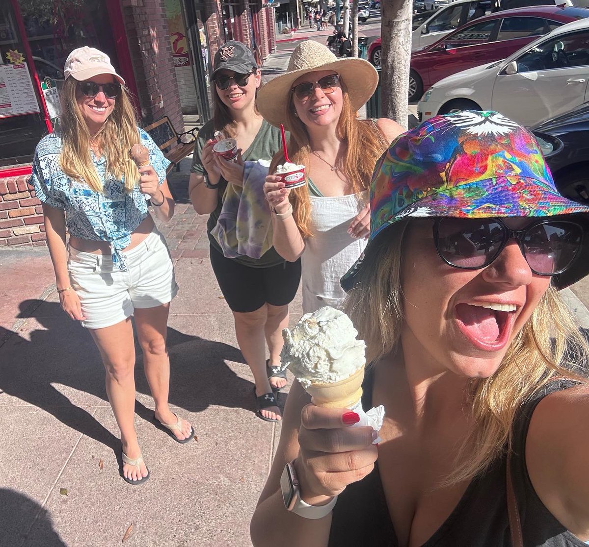 NikkiBabe09's tweet photo. Beachin🐚🌊☀️ https://t.co/kqNmMeKDkz