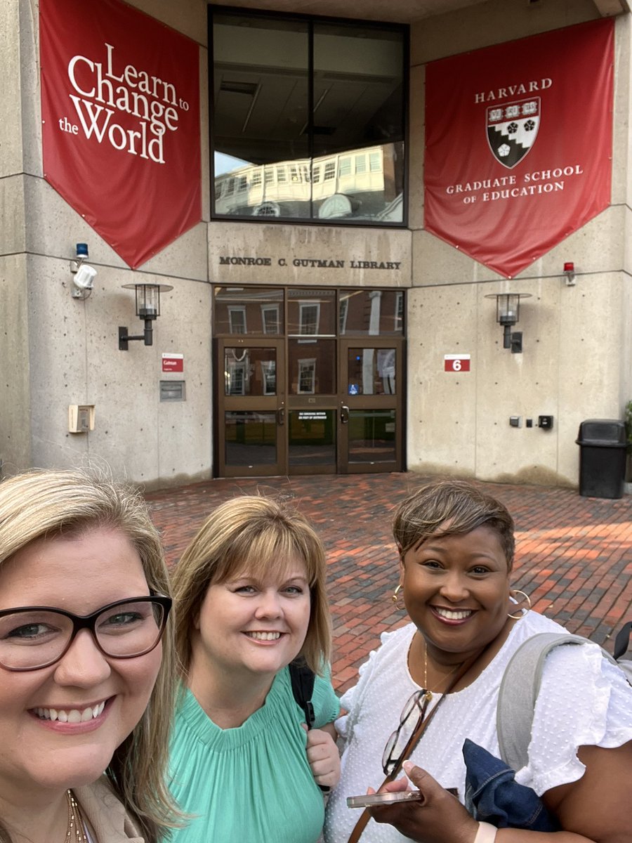 EmilyWilsonMCPS's tweet photo. Having an amazing week at Harvard learning with this exceptional group of educators.  🍎 #harvardgraduateschoolofeducation #familyengagement @ShauanaHughes https://t.co/cAuuXjijEB