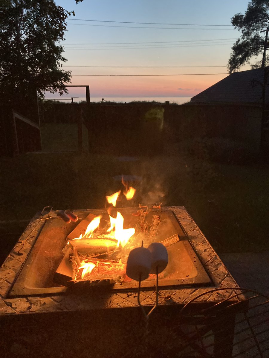 Mrs_Harnick's tweet photo. The good ol’ days are made of nights like this https://t.co/ggQhexSxjC