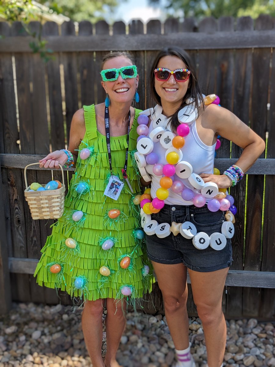 Awkward Girl tweet media